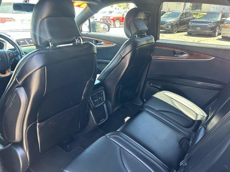 Used 2016 Lincoln MKX Select FWD image 14