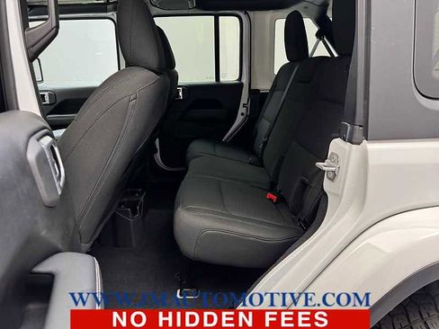 Used 2019 Jeep Wrangler Unlimited Sahara w/ Cold Weather Group image 14