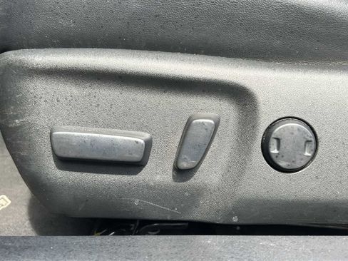 Used 2017 Toyota Camry XSE FWD image 14