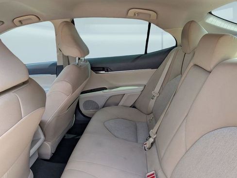 Used 2019 Toyota Camry LE FWD image 13