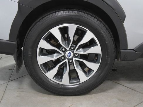 Used 2023 Subaru Outback Limited image 12