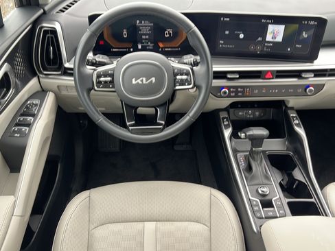 Used 2025 Kia Sorento EX w/ Panoramic Sunroof Package FWD image 15