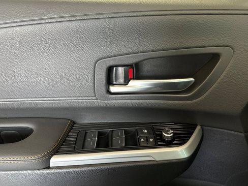 New 2026 Toyota Sienna XLE Woodland Edition AWD/4WD image 11