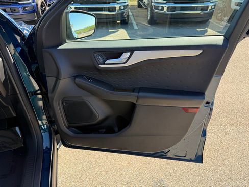 Used 2020 Ford Escape SE Sport image 16