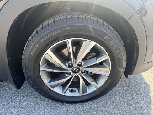 Used 2020 Hyundai Santa Fe Limited AWD/4WD image 10