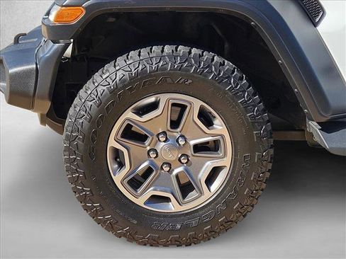 Used 2020 Jeep Gladiator Sport w/ Quick Order Package 24S image 23