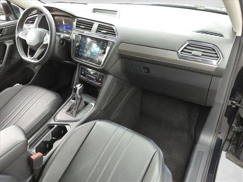 Used 2024 Volkswagen Tiguan SE FWD image 22
