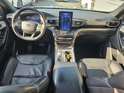 Used 2020 Ford Explorer ST w/ ST Street Pack image 23