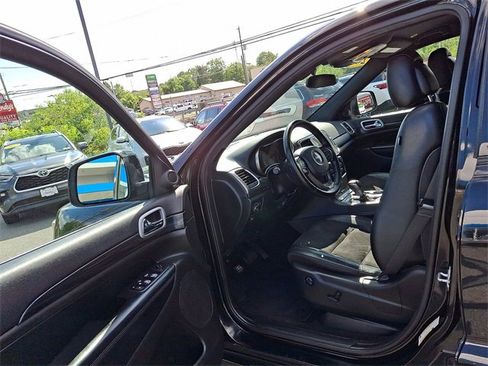 Used 2021 Jeep Grand Cherokee Laredo X image 19