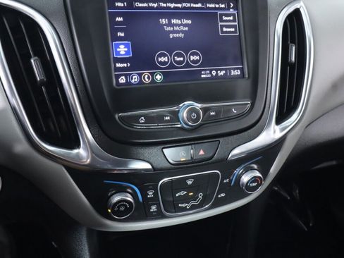 Used 2022 Chevrolet Equinox LS w/ Driver Confidence II Package AWD/4WD image 15