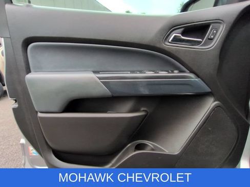 Used 2015 Chevrolet Colorado Z71 AWD/4WD image 21