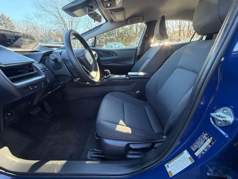 Used 2025 Toyota Prius LE image 24