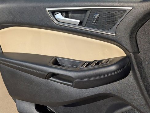 Used 2021 Ford Edge SEL image 21