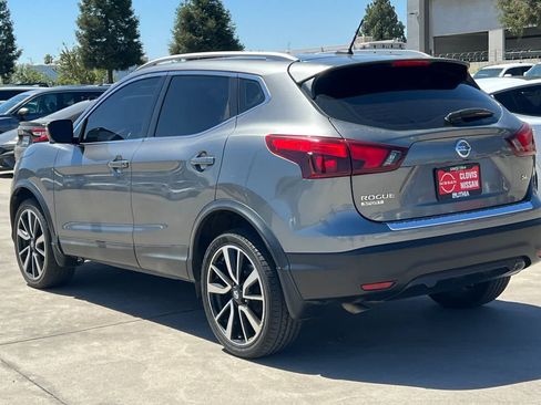 Used 2017 Nissan Rogue Sport SL FWD image 7