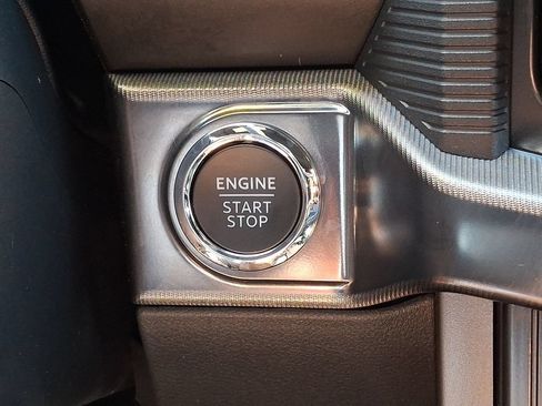 Used 2025 Ford F150 Lariat w/ Equipment Group 502A High AWD/4WD image 26