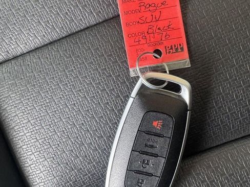 Used 2023 Nissan Rogue SV w/ SV Premium B Package image 36