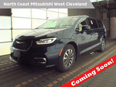 Used 2024 Chrysler Pacifica Limited
