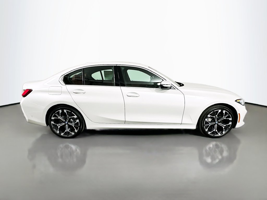 Used 2026 BMW 330i Sedan w/ Convenience Package RWD image 4