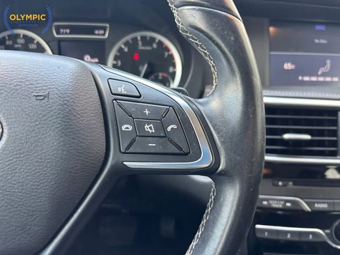 Used 2017 INFINITI QX30 w/ Cargo Package image 24