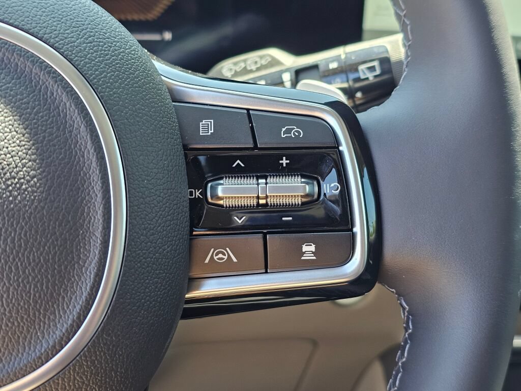 New 2026 Kia Carnival EX FWD image 37
