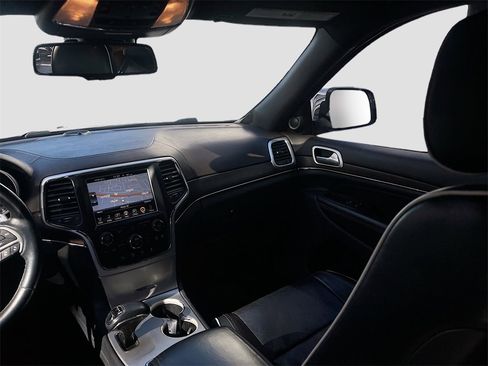 Used 2014 Jeep Grand Cherokee Overland w/ Advanced Technology Group image 24