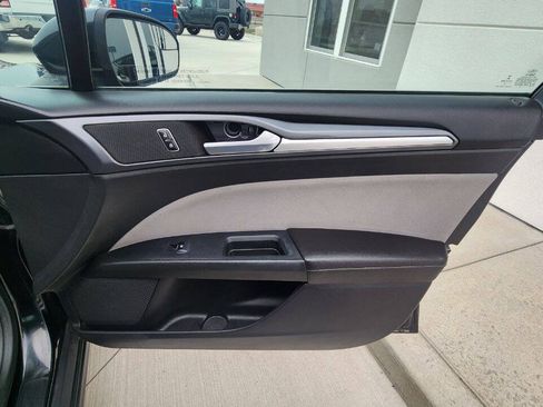 Used 2013 Ford Fusion S FWD image 16