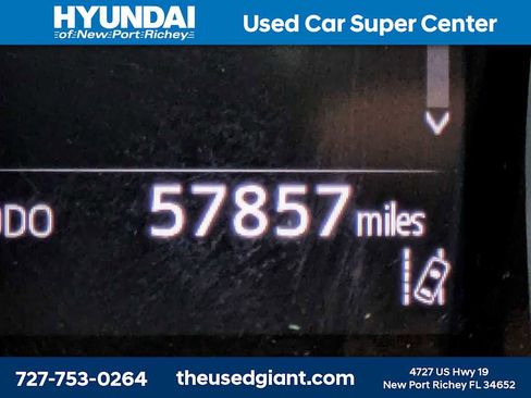 Used 2022 Toyota Camry LE image 33