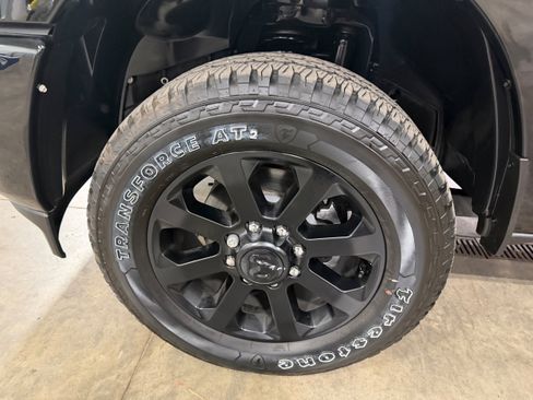Used 2025 RAM 2500 Big Horn AWD/4WD image 35