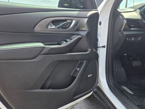 Used 2023 Chevrolet Traverse Premier w/ Redline Edition FWD image 6