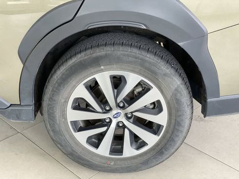 Used 2024 Subaru Outback Premium AWD/4WD image 13