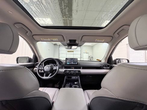 Used 2023 Honda Pilot Touring image 33