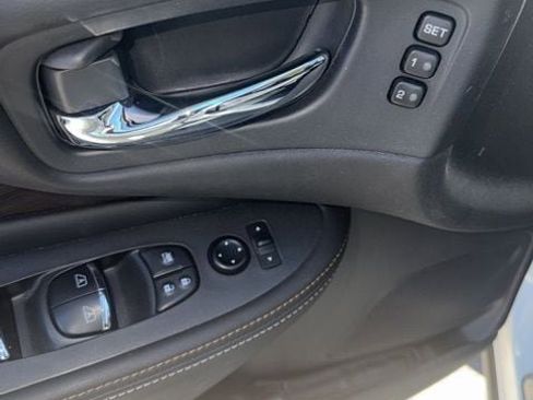 Used 2022 Nissan Murano Platinum w/ Cargo Package image 26