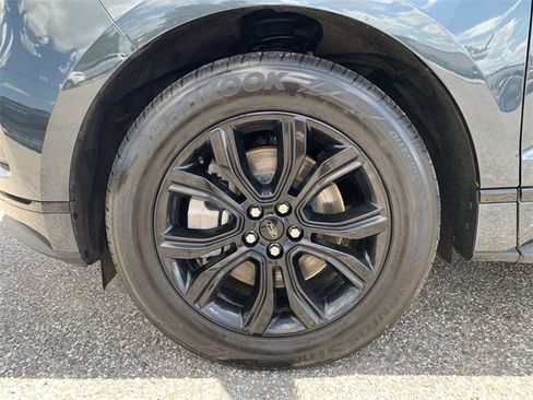 Certified 2024 Ford Edge SE w/ Black Appearance Package image 10