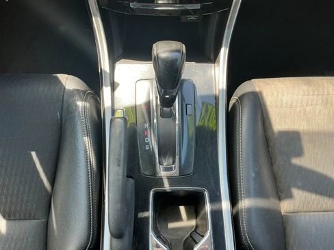 Used 2017 Honda Accord Sport image 22