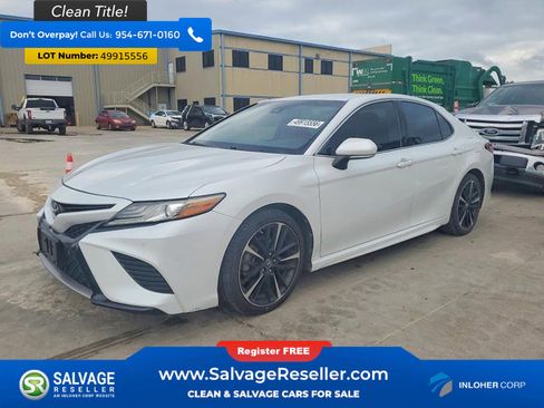 Used 2018 Toyota Camry XSE image 1