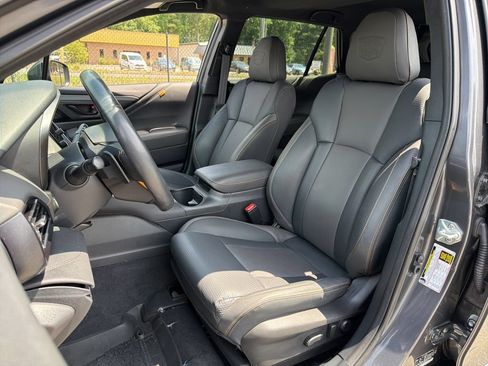 Used 2025 Subaru Outback Wilderness AWD/4WD image 17