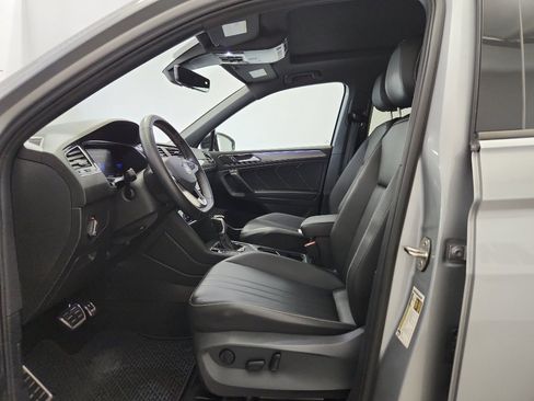 Certified 2023 Volkswagen Tiguan SE R-Line image 6
