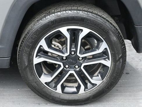 Used 2024 Jeep Compass Limited image 37