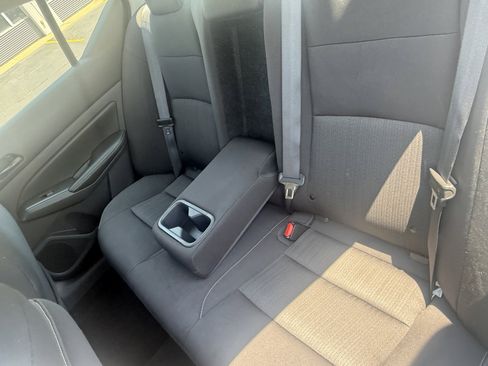 Used 2025 Nissan Altima 2.5 SV FWD image 14