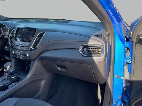 Used 2024 Chevrolet Equinox RS FWD image 17
