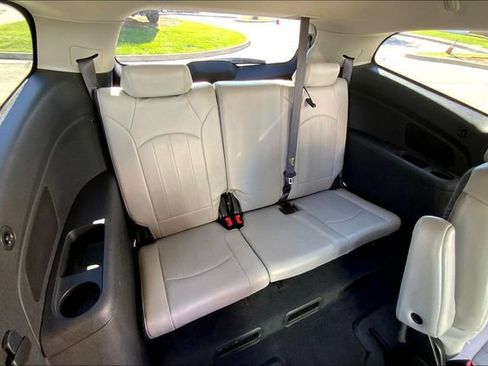 Used 2012 Chevrolet Traverse LTZ FWD image 26