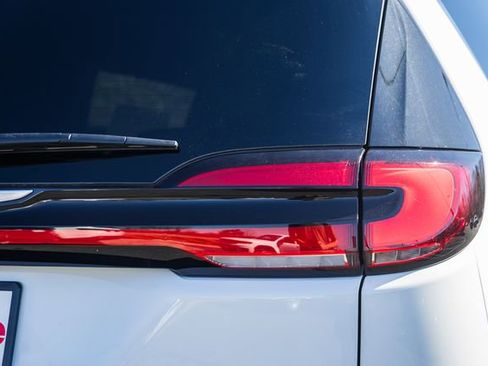 New 2026 Chrysler Pacifica Select FWD image 8