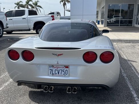 Used 2010 Chevrolet Corvette Coupe w/ Preferred Equipment Group image 5