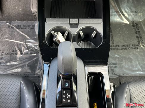 Certified 2026 Toyota Prius XLE FWD image 31