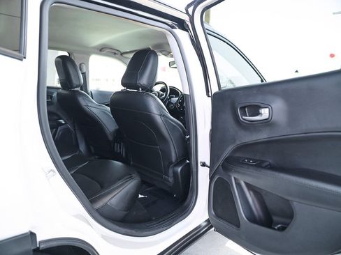 Used 2021 Jeep Compass Latitude AWD/4WD image 13