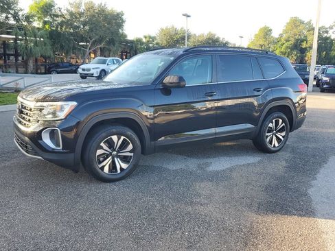 Certified 2024 Volkswagen Atlas SE FWD image 8