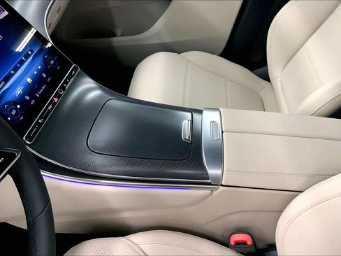 Used 2026 Mercedes-Benz GLC 300 image 25