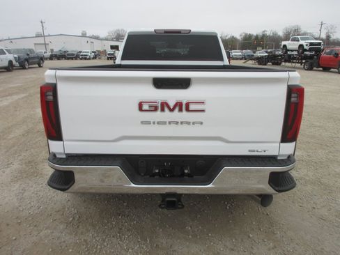 New 2026 GMC Sierra 3500 SLT w/ SLT Convenience Package image 6