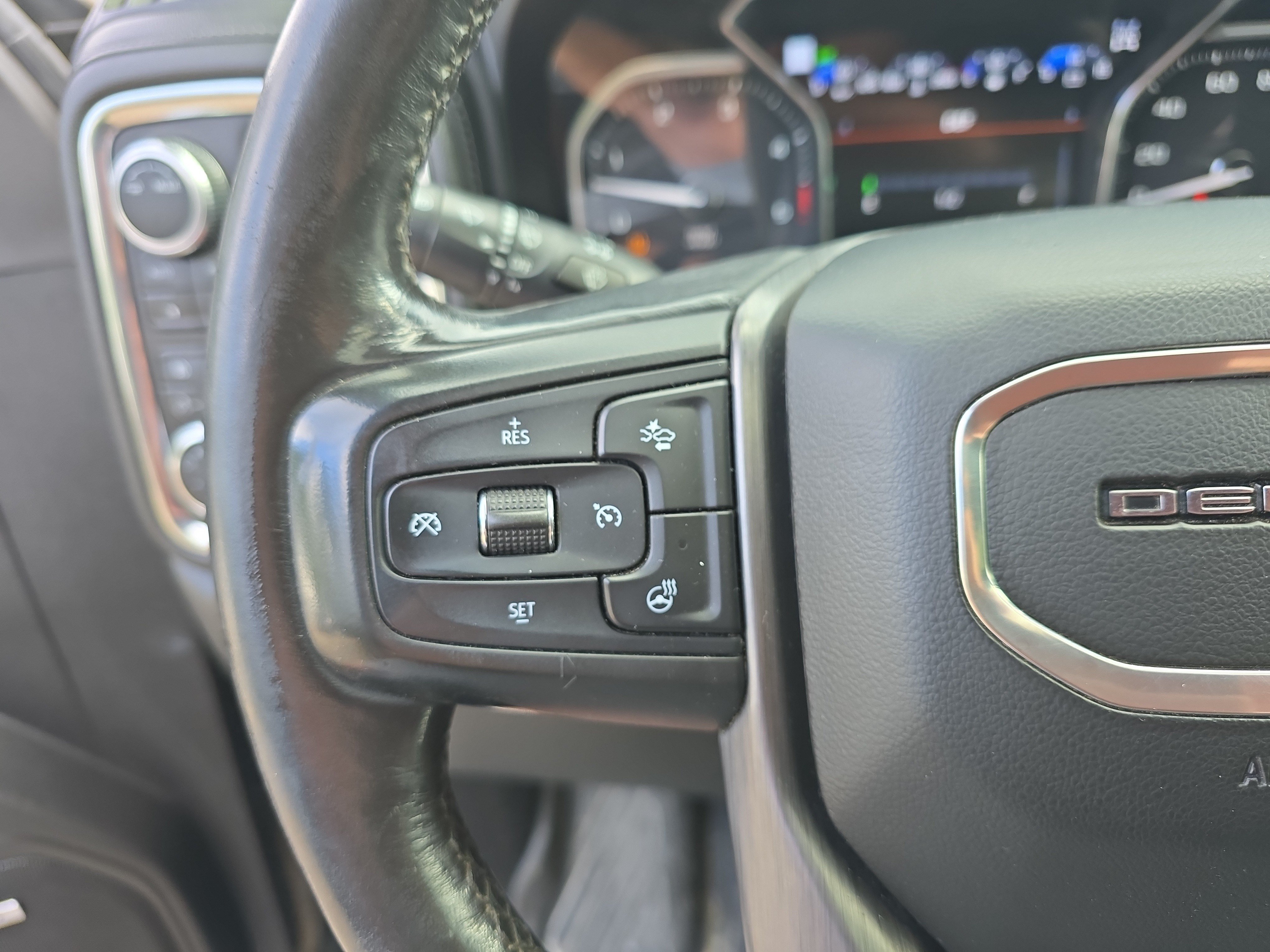 Used 2020 GMC Sierra 2500 Denali w/ Denali Ultimate Package AWD/4WD image 29