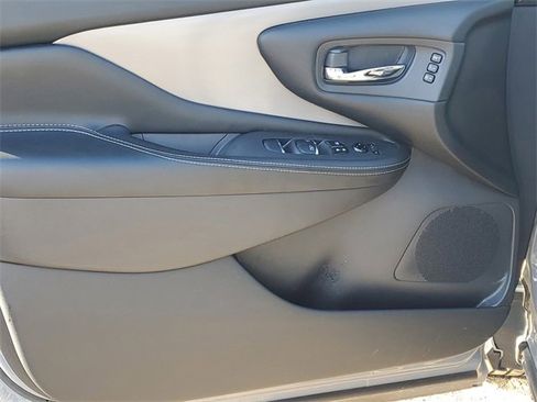 Used 2023 Nissan Murano SL w/ SL Moonroof Package image 15